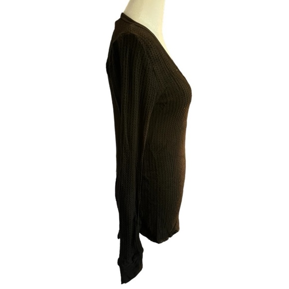 Michael Lauren Fitted V-Neck with Thumbholes in Style Warwick Black Size Small - Picture 6 of 9